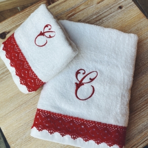 COPPIA ASCIUGAMANI BIANCHI (420gr) CON TRINA ROSSA - NATALE