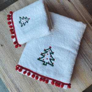 COPPIA ASCIUGAMANI BIANCHI (420gr) CON POM POM ROSSI - NATALE