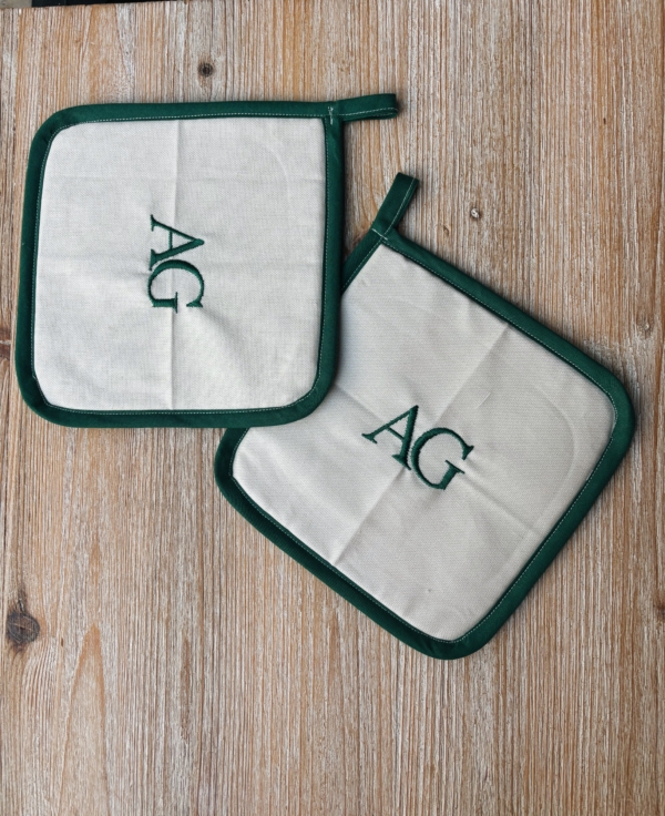 COPPIA PRESINE CUCINA ricamo: AG