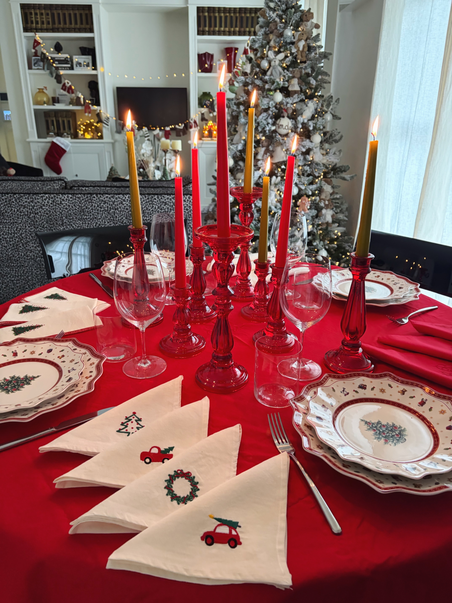 PACK 4 TOVAGLIOLI IN LINO con DISEGNI NATALIZI