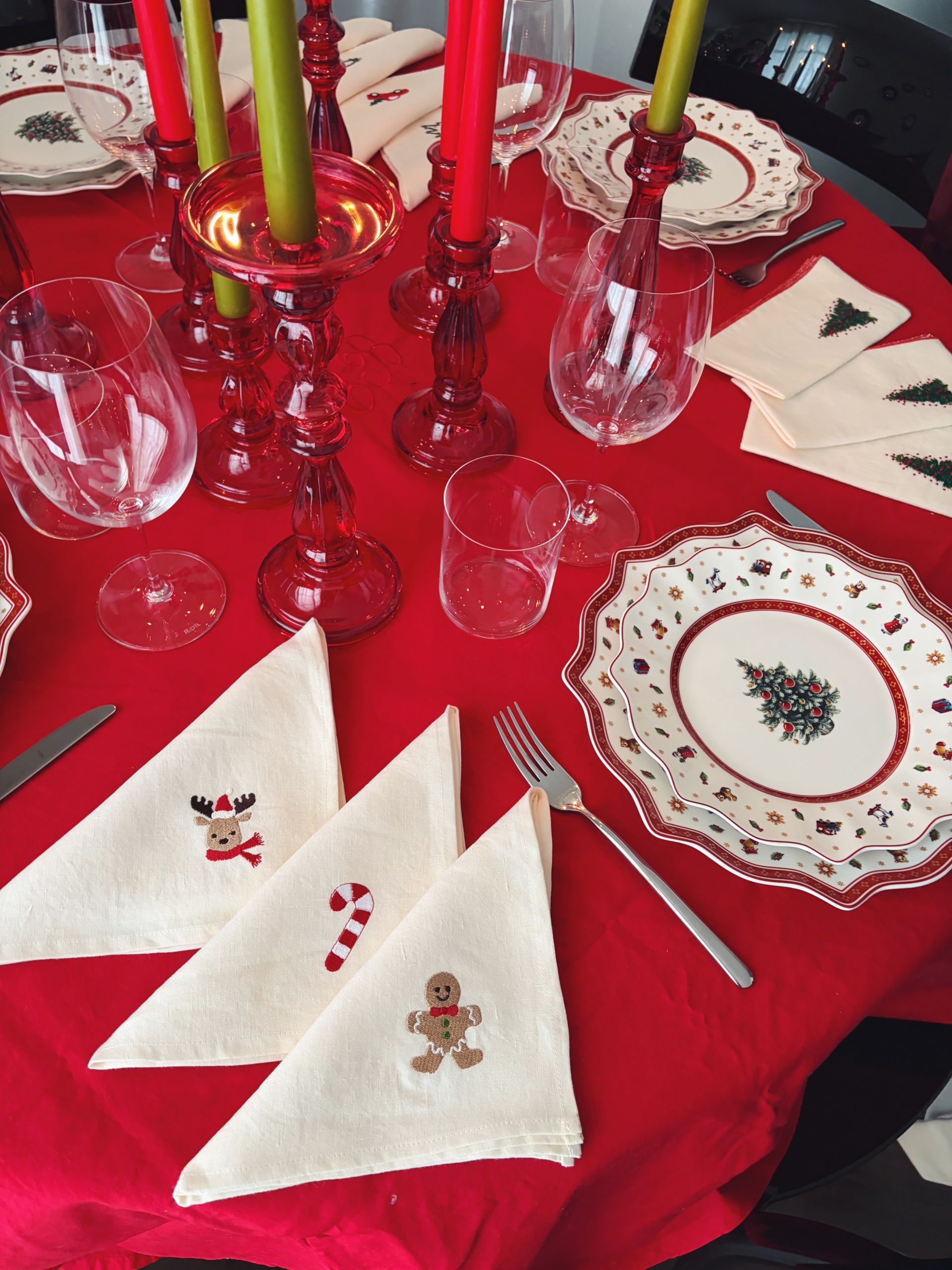 PACK 4 TOVAGLIOLI IN LINO con DISEGNI NATALIZI