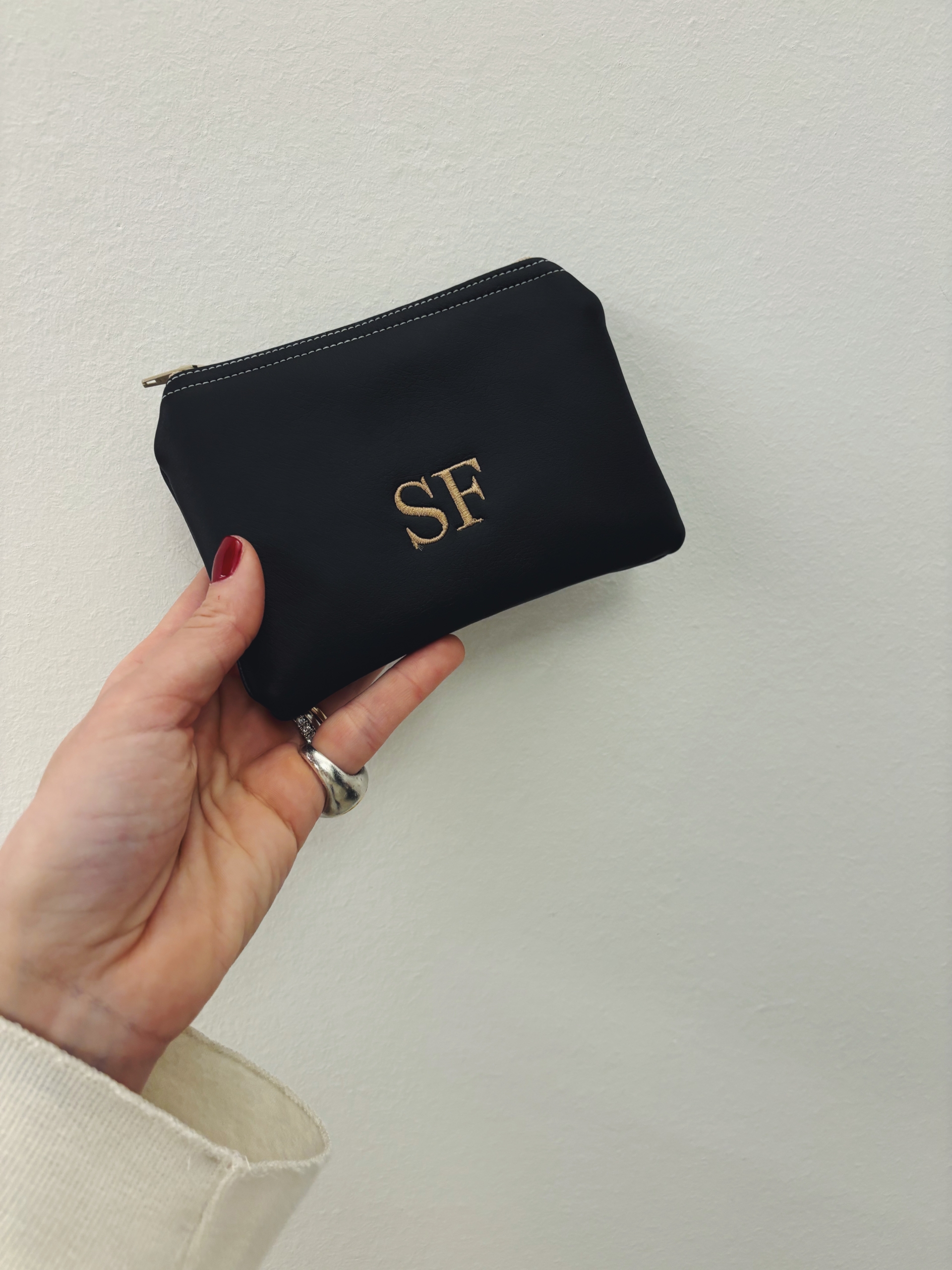 PORTAFOGLIO IN PELLE