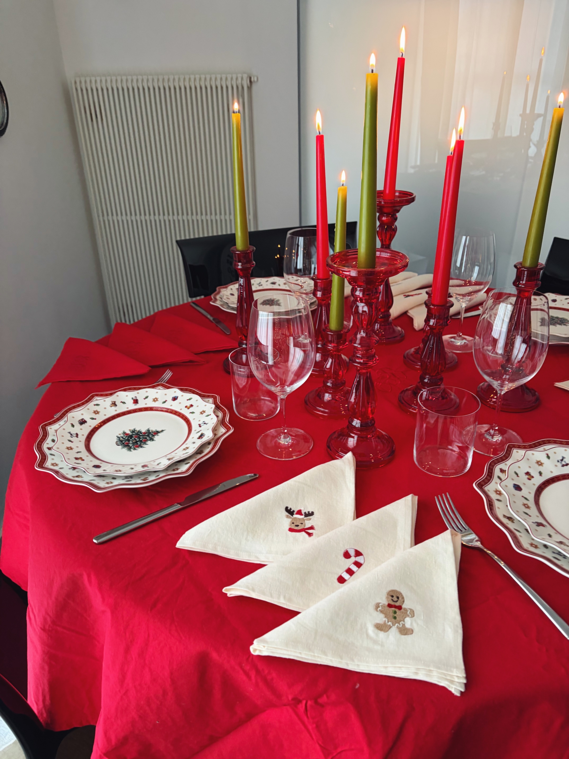 PACK 4 TOVAGLIOLI IN LINO con DISEGNI NATALIZI