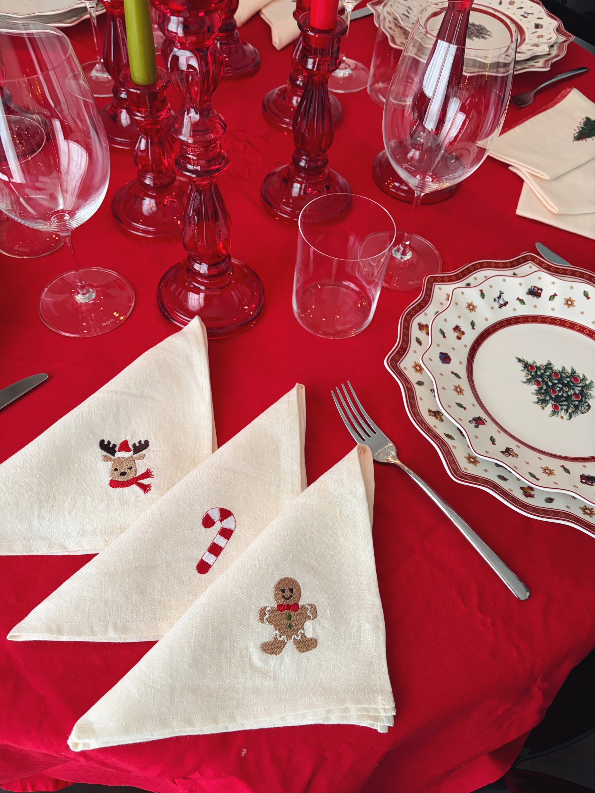 PACK 4 TOVAGLIOLI IN LINO con DISEGNI NATALIZI